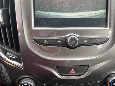 Used 2016 Chevrolet Cruze LT image 5