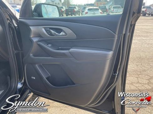Used 2023 Chevrolet Traverse Premier w/ Redline Edition AWD/4WD image 23