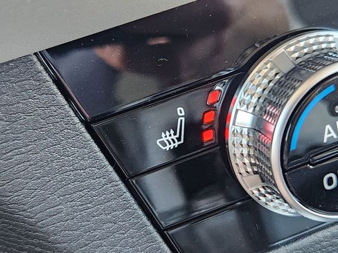 New 2025 Mitsubishi Outlander SE image 17