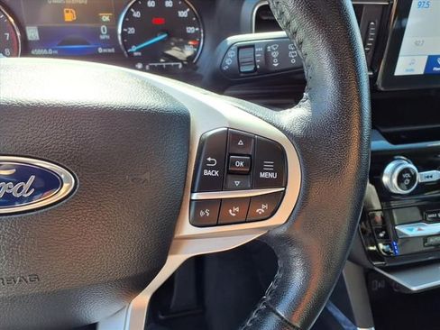 Used 2023 Ford Explorer Limited image 17