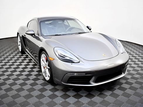 Used 2017 Porsche 718 Cayman S image 4