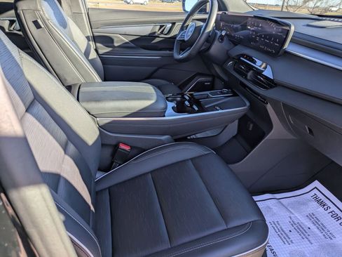 Used 2025 Buick Enclave Sport Touring image 27