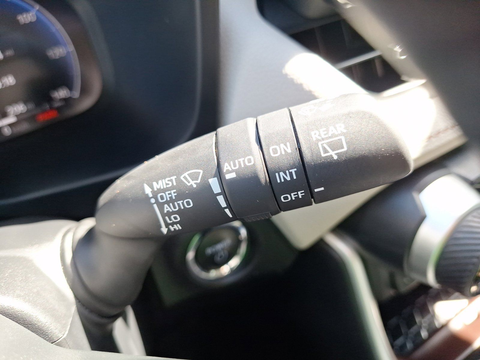 Used 2023 Toyota RAV4 Limited AWD/4WD image 24
