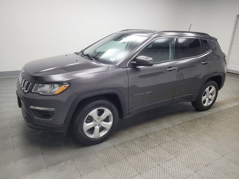 Used 2018 Jeep Compass Latitude w/ Popular Equipment Group AWD/4WD image 2