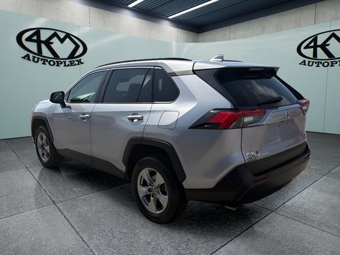 Used 2024 Toyota RAV4 XLE FWD image 5