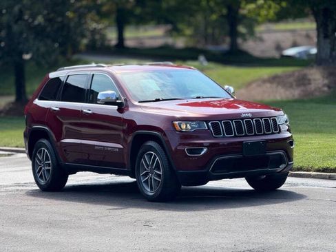 Used 2021 Jeep Grand Cherokee Limited RWD image 3