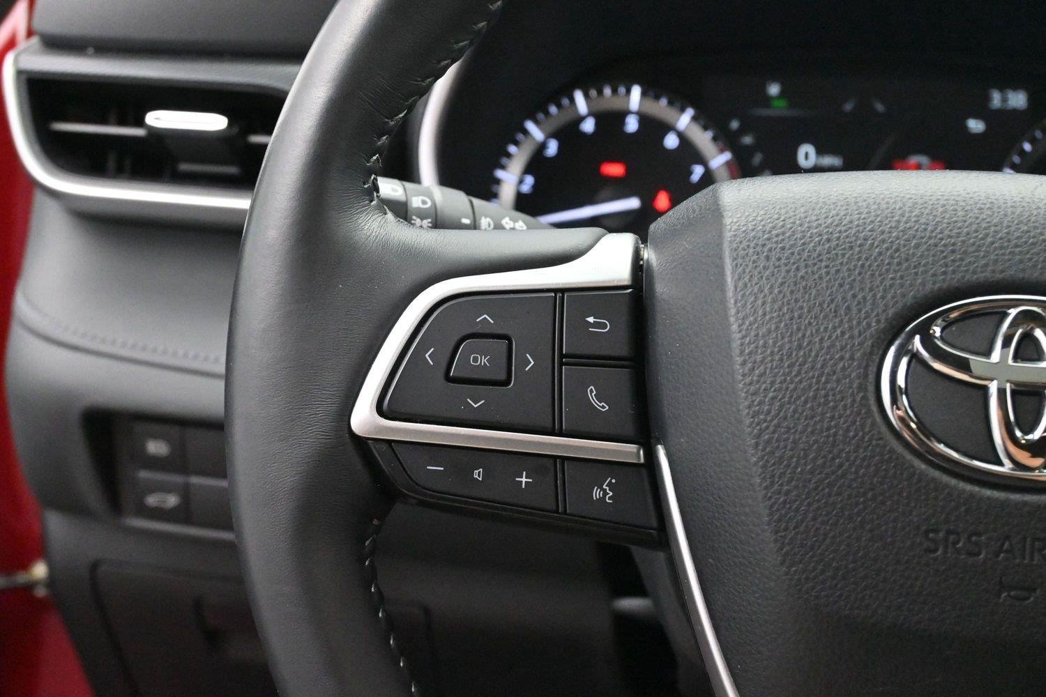 Used 2022 Toyota Highlander XSE AWD/4WD image 16