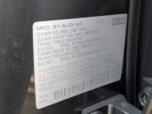 New 2025 Audi SQ5 Premium Plus image 17