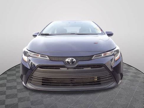 Used 2024 Toyota Corolla LE FWD image 5