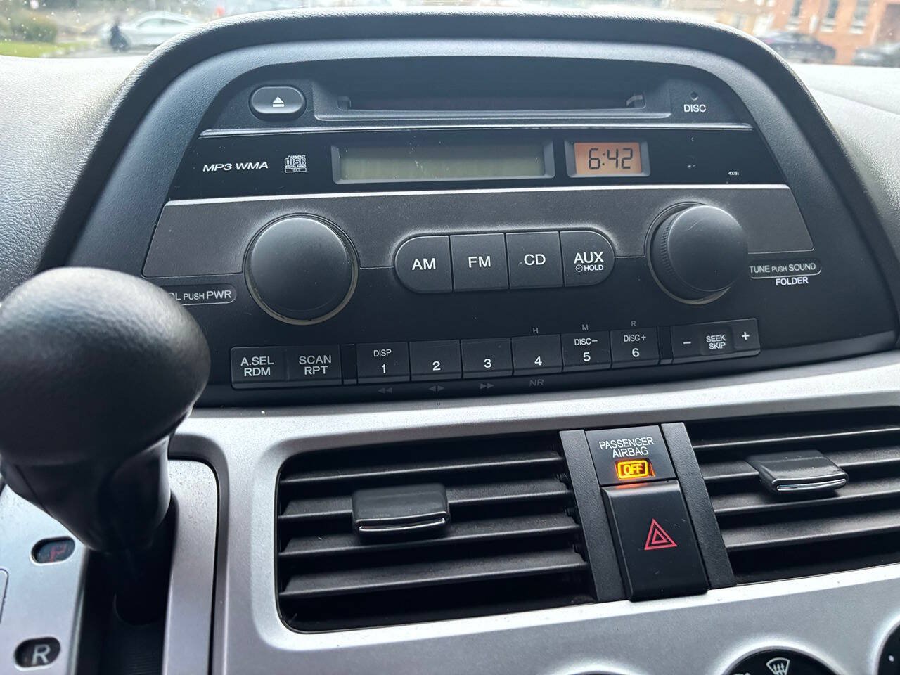 Used 2010 Honda Odyssey LX image 25
