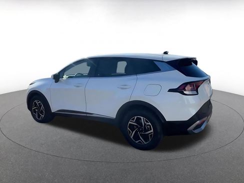 Used 2025 Kia Sportage LX image 10