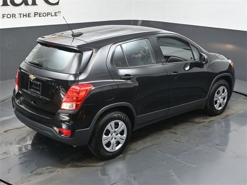 Used 2019 Chevrolet Trax LS image 39