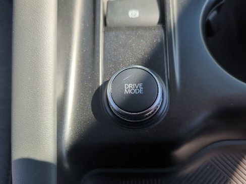 Used 2025 Ford Explorer Active image 21