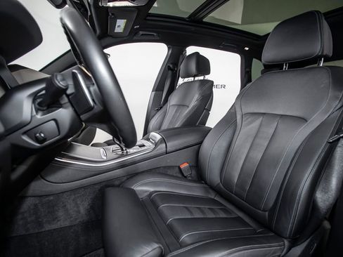 Used 2021 BMW X5 xDrive40i w/ M Sport Package AWD/4WD image 15