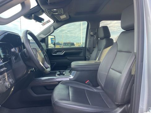 Certified 2024 Chevrolet Silverado 2500 LTZ w/ LTZ Plus Package image 23