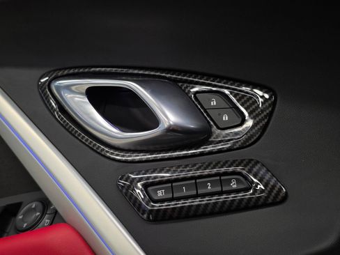 Used 2021 Chevrolet Camaro ZL1 RWD image 20