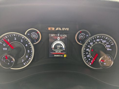 Used 2022 RAM 1500 Big Horn RWD image 24