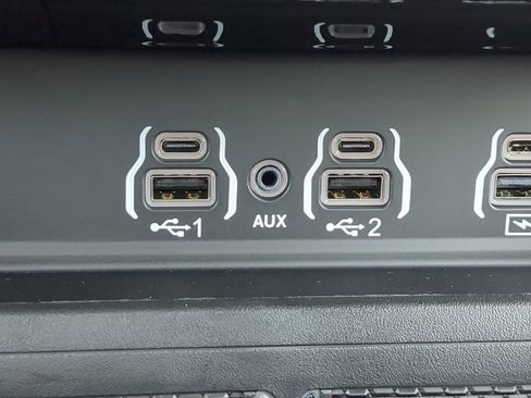 Used 2026 RAM 3500 Limited image 21