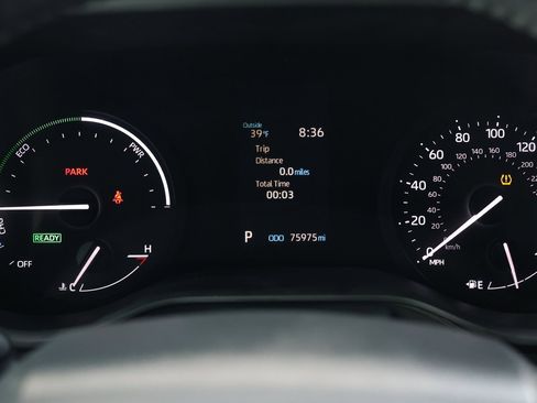 Used 2024 Toyota Sienna XLE image 18