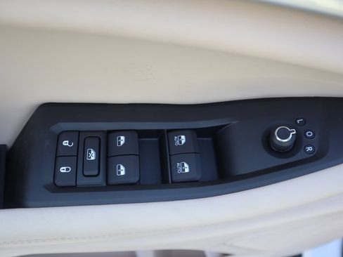 New 2025 Jeep Grand Cherokee Limited image 9