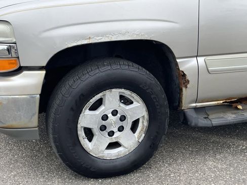 Used 2005 Chevrolet Suburban LT w/ Preferred Equipment Group image 36