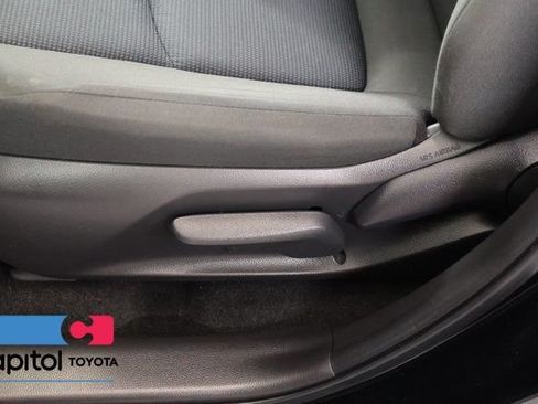 Certified 2022 Toyota RAV4 LE AWD/4WD image 13