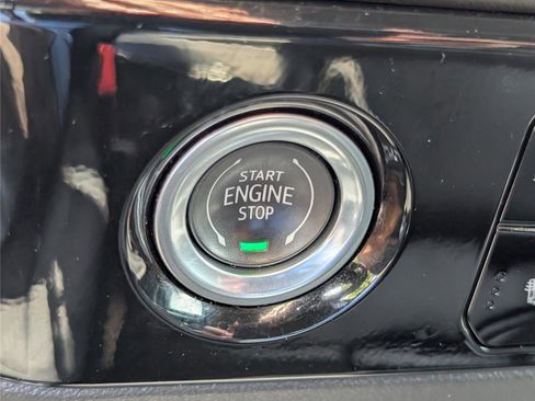 Used 2023 Chevrolet Silverado 1500 LT AWD/4WD image 23