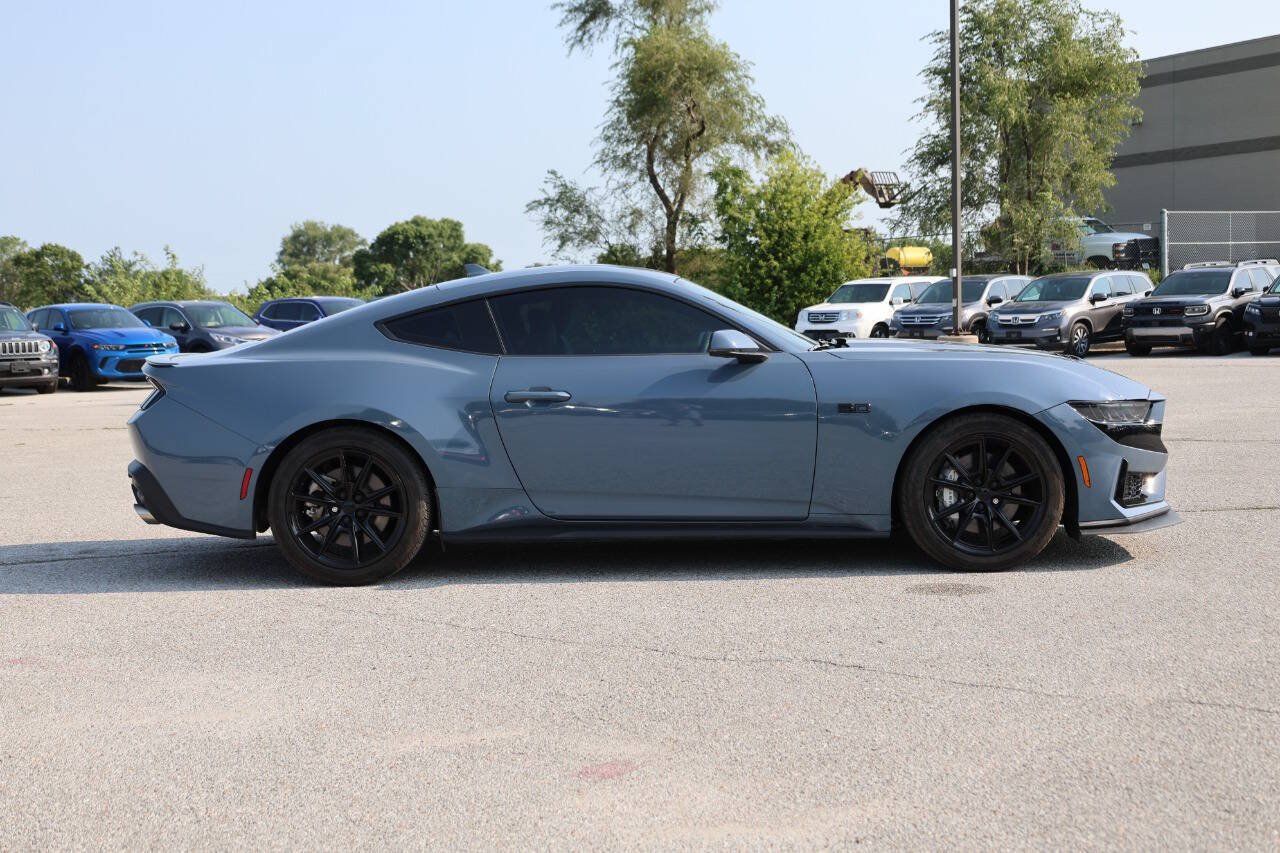 Used 2025 Ford Mustang GT Premium RWD image 7