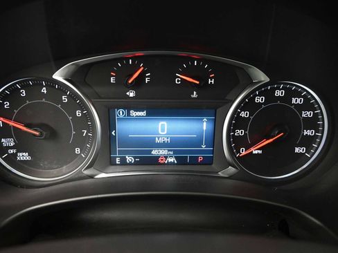 Used 2024 GMC Terrain SLE image 16