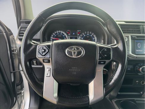 Used 2016 Toyota 4Runner SR5 image 12