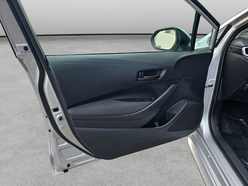 Used 2025 Toyota Corolla LE FWD image 34