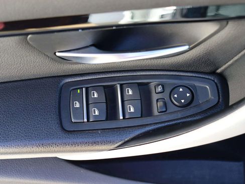 Used 2017 BMW 330i xDrive Sedan image 15