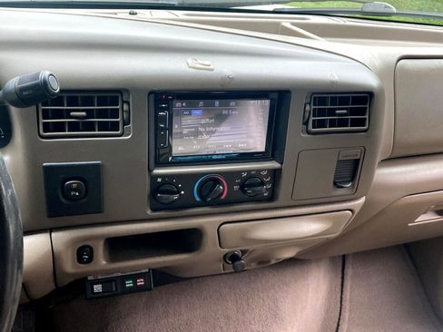 Used 2004 Ford F350 Lariat image 20