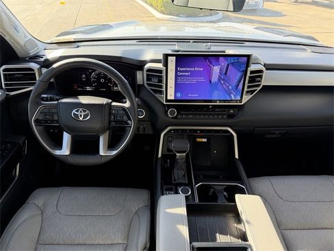 Used 2024 Toyota Tundra Limited image 8