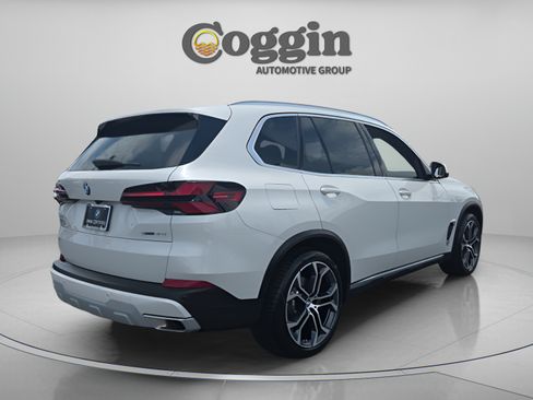 Certified 2024 BMW X5 sDrive40i w/ Parking Assistance Package RWD image 5