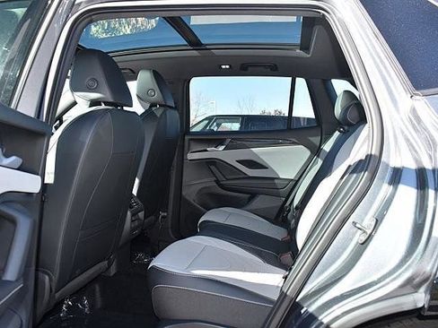 New 2026 Volkswagen Tiguan SE R-Line AWD/4WD image 8
