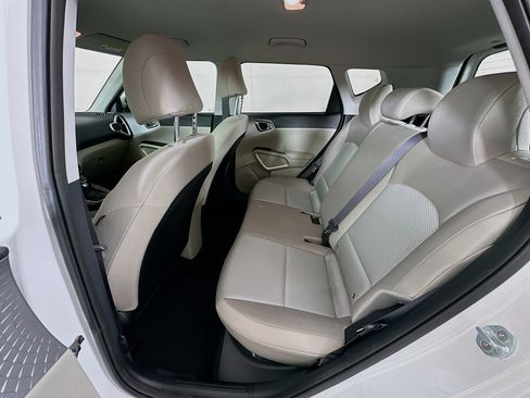 Used 2022 Kia Soul LX w/ Technology Package image 25