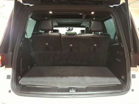 Used 2023 Jeep Wagoneer Series III w/ Premium Group I image 22