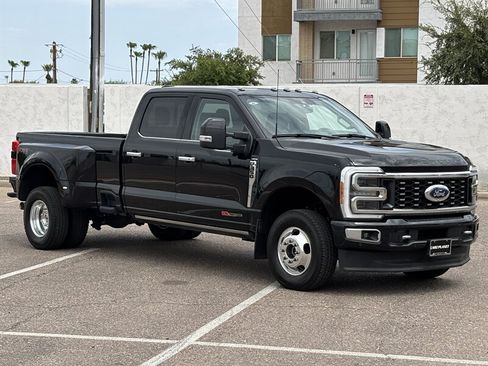 Used 2023 Ford F350 Limited w/ FX4 Off-Road Package AWD/4WD image 3