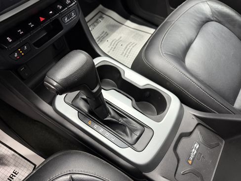 Used 2017 Chevrolet Colorado ZR2 image 21