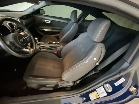 Used 2019 Ford Mustang Coupe image 11