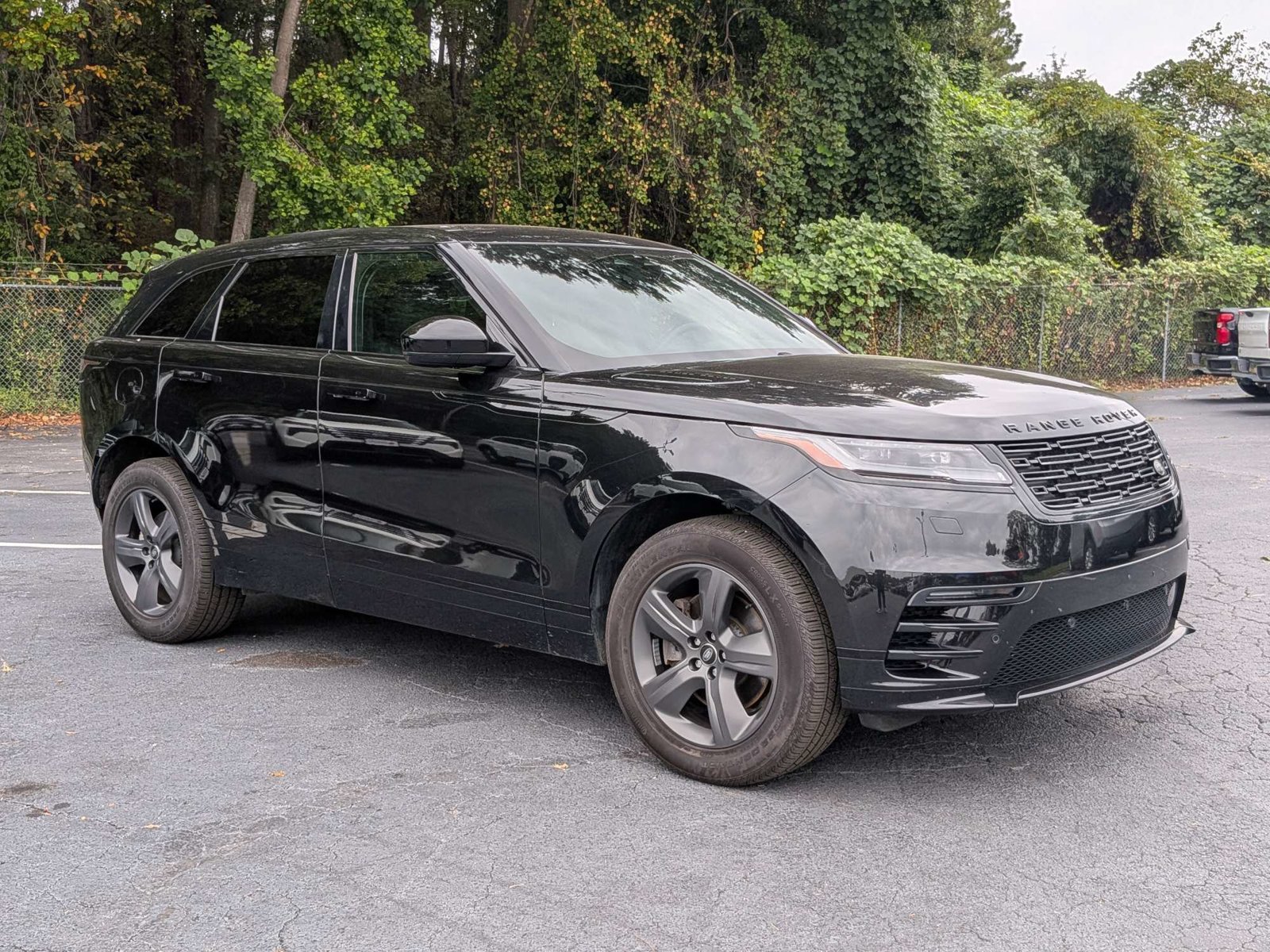 Used 2025 Land Rover Range Rover Velar Dynamic SE AWD/4WD image 2