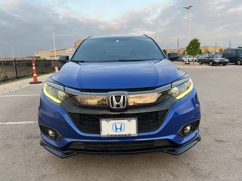 Used 2021 Honda HR-V Sport image 2