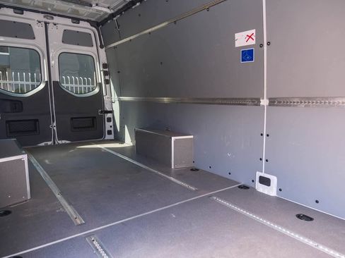 Used 2024 Mercedes-Benz Sprinter 2500 image 19