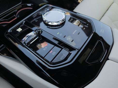 New 2026 BMW 530i w/ Executive Package RWD image 10