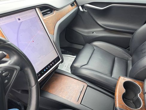 Used 2019 Tesla Model S Long Range AWD/4WD image 27