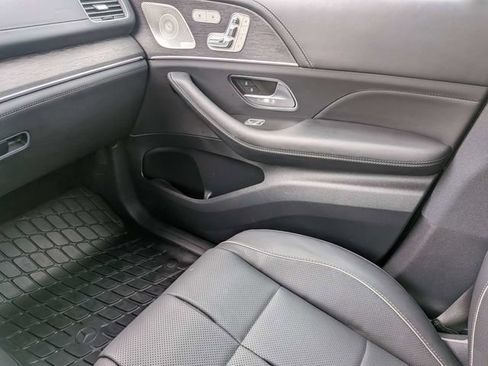 Used 2025 Mercedes-Benz GLS 450 4MATIC w/ Pinnacle Trim Package image 21