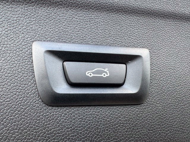 Used 2023 BMW iX xDrive50 w/ Convenience Package AWD/4WD image 30