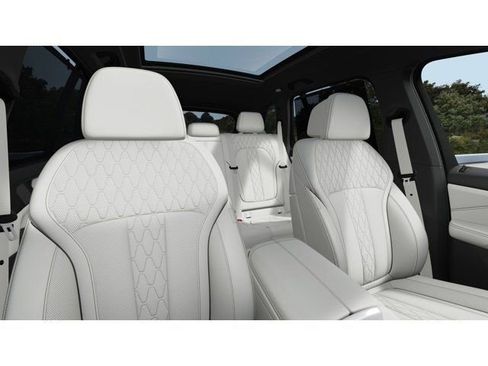 New 2026 BMW X5 xDrive40i w/ Executive Package image 11