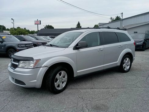 Used 2009 Dodge Journey SXT w/ Premium Convenience Group FWD image 2